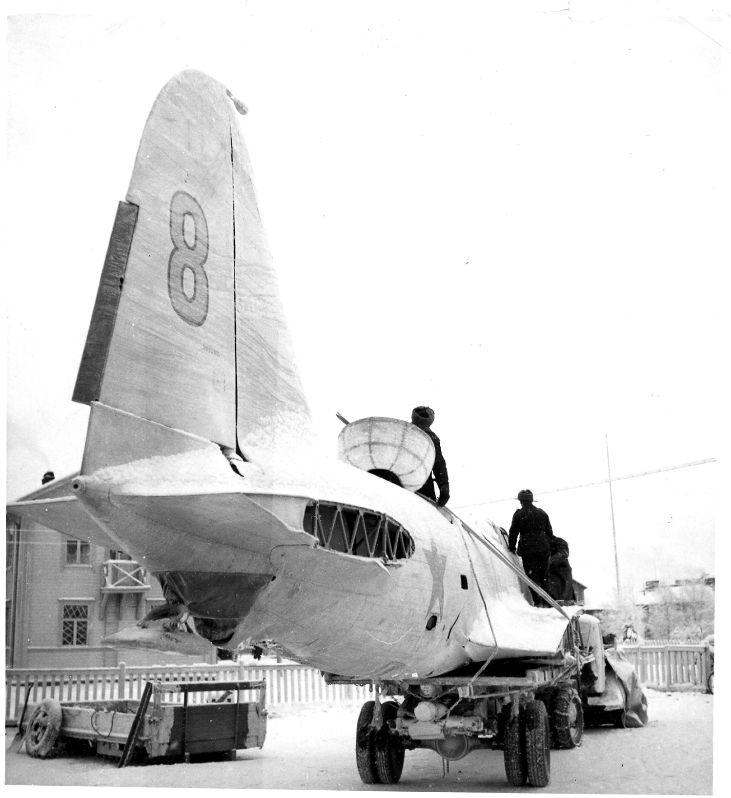 Самолет ДБ-3 №391505 (желтая 8) в Рованиеми