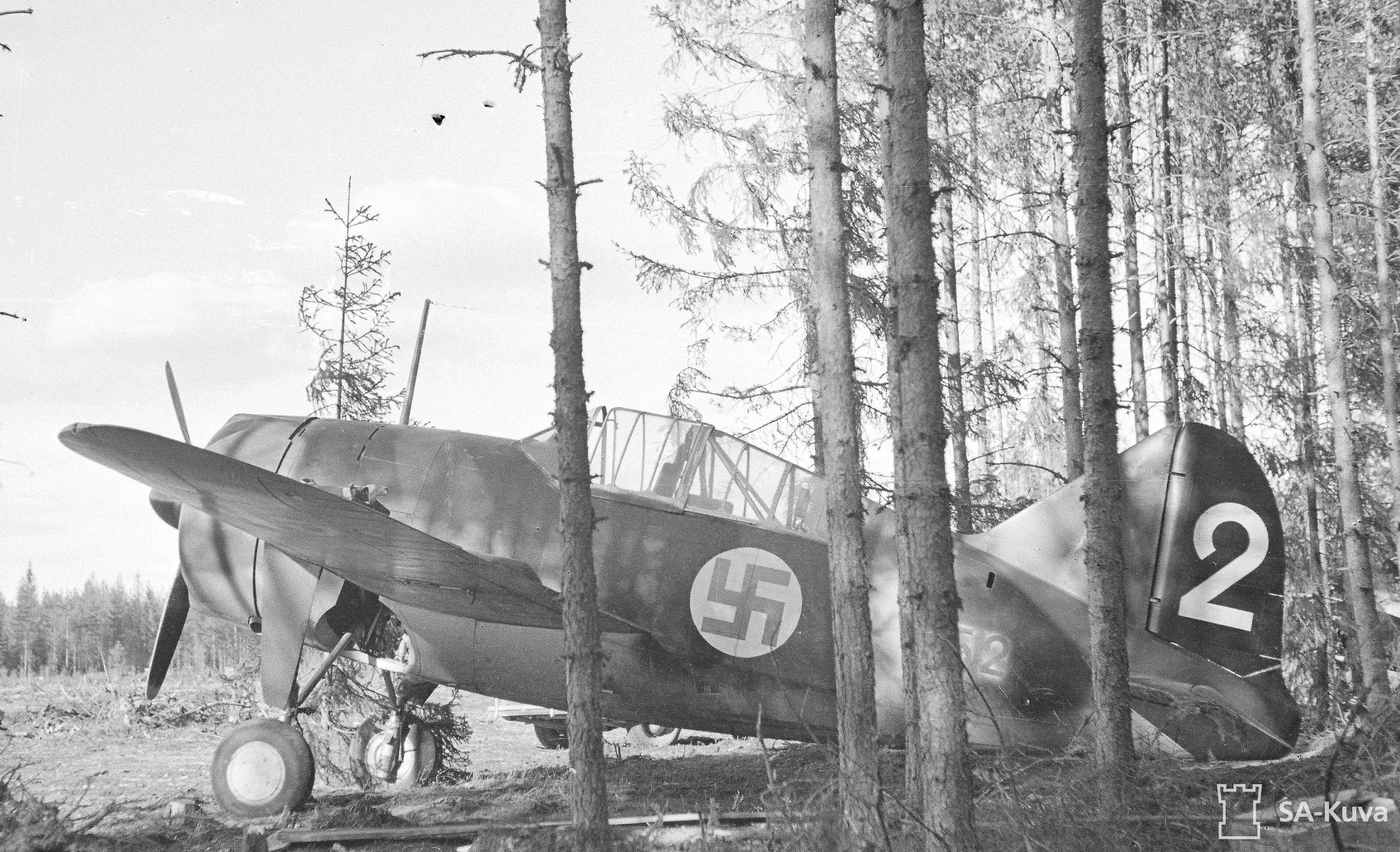 Брюстер BW-352 тактический №2 белый, на котором летал сержант Эйро Киннунен