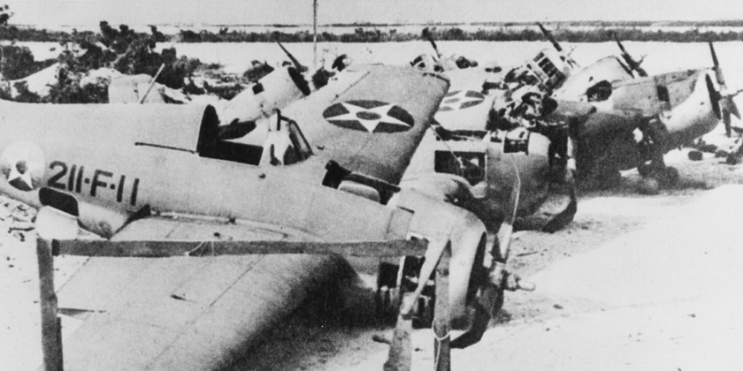 Кладбище выведенных из строя истребителей «Грумман» F4F-3 «Уайлдкэт» на атолле Уэйк.