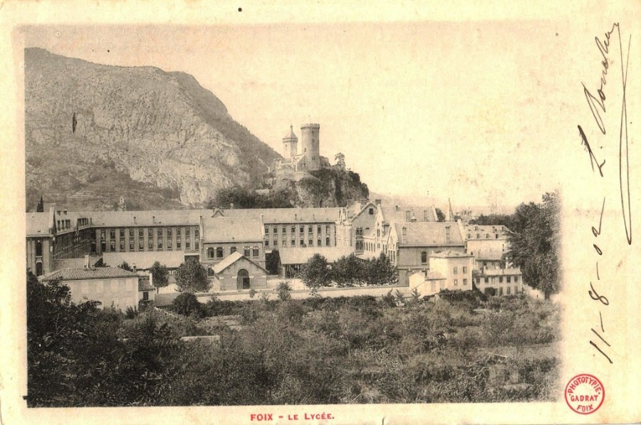 Лицей де Фуа (с 1902 г - Лицей Габриэль Форе), Фуа (Арьеж), в котором учился Раймон Бернэ (открытка издательства Gadrat, Фуа)
