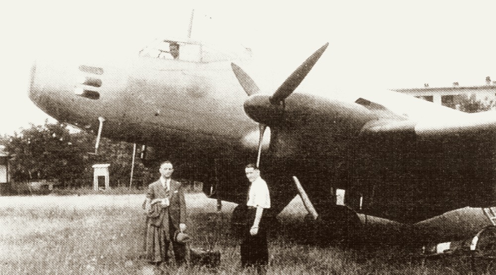 Ju86 код D-AXII из VfH с экипажем, во время проведения шпионских полетов с аэродрома Будапешт летом 1938 г.