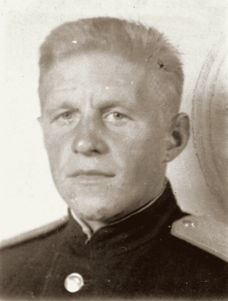 Пилот 47-го ШАП младший лейтенант В.А. Коновалов, погибший 24 марта 1945 года вместе со стрелком мл. сержантом Г. Н. Утишевым
