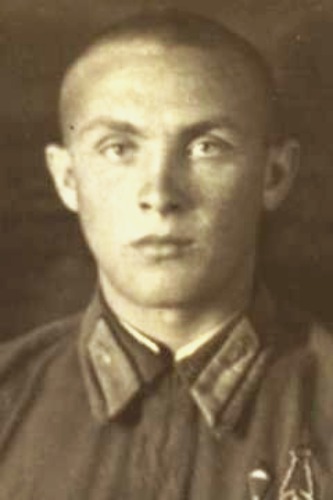 Летчик 31-го Гв.ИАП Николай Александрович Сальников (курсантское фото). Его подвиг 1 августа 1943г. остался для сослуживцев неизвестным.