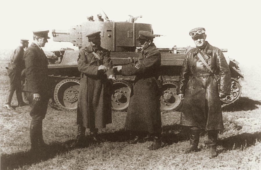 Артиллерийский танк БТ-7А с 76-мм пушкой. Такие танки состояли на вооружении артиллерийской группы 1-й бригады.