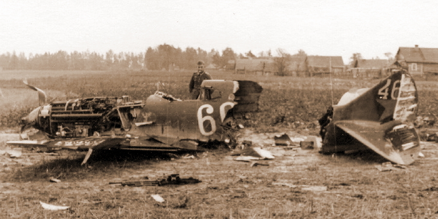 ЛаГГ-3 из состава 46-го иап 8-й иад, разбитый на вынужденной посадке и впоследствии захваченный немцами, август 1941 года