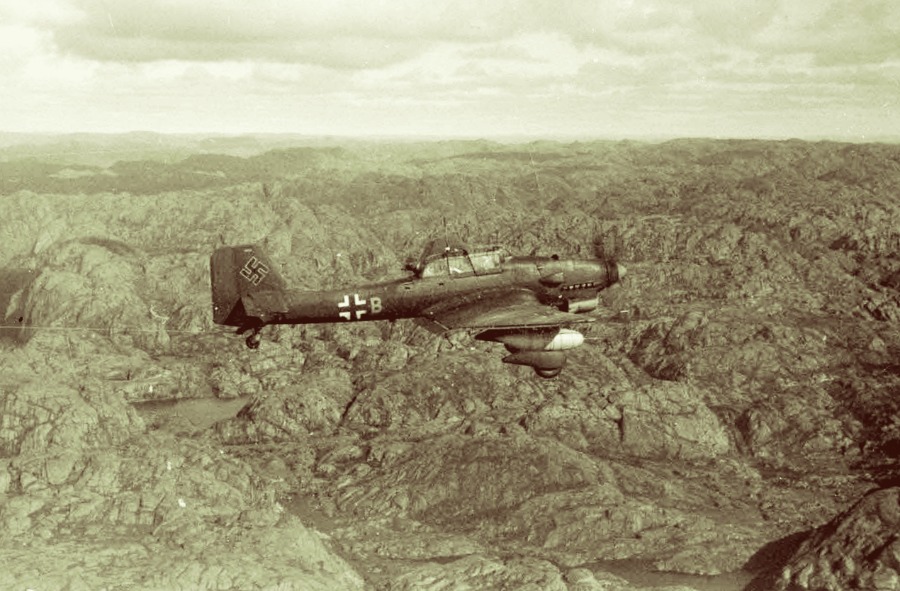 Пикирующий бомбардировщик Ju.87 из 12./LG 1