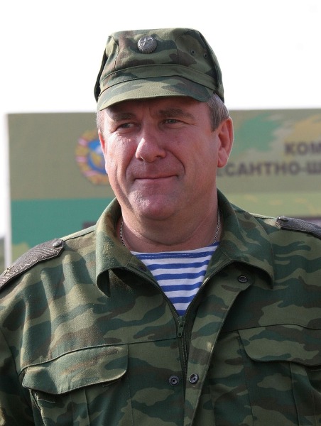 Командующий группировкой ВДВ А.И. Ленцов