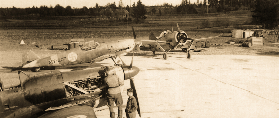 M.S.406, Bf.109G-2 и B-239 на аэродроме Тампере, май 1943 года.