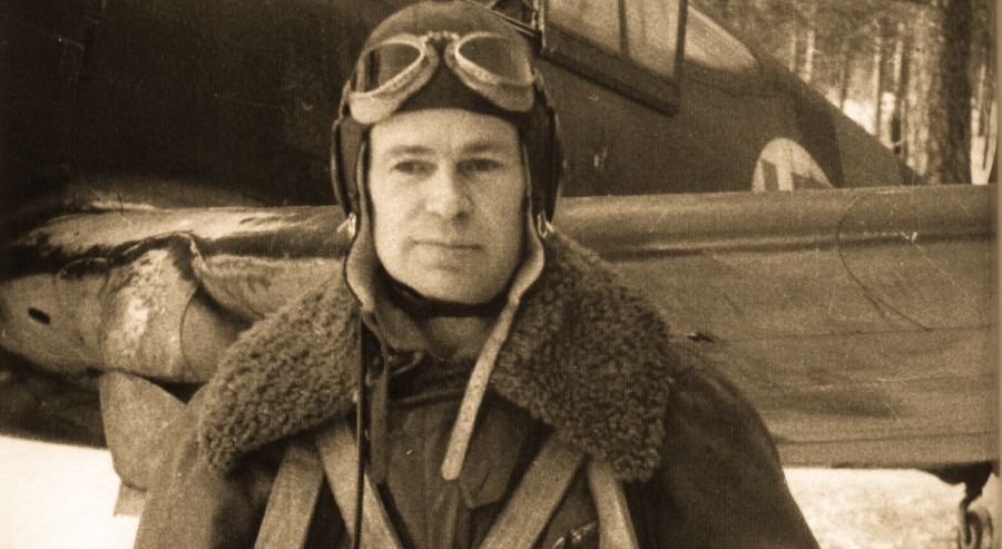 Майор Эрикки Олави Эрнроот, фото сделано весной 1942 года, когда он командовал LeLv 32.