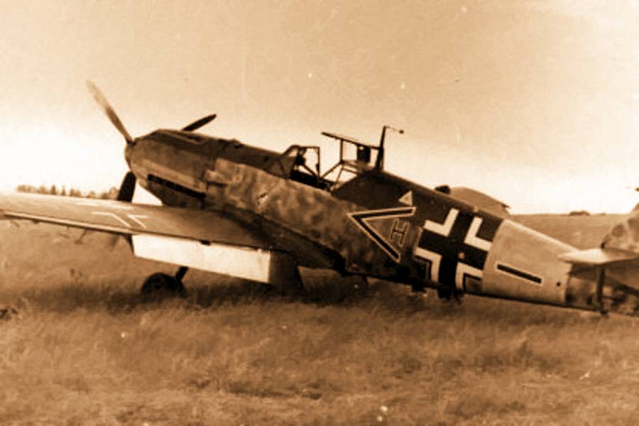 Bf 109Е из штабного звена II./JG 27, Литва, июнь 1941 года (коллекция автора)