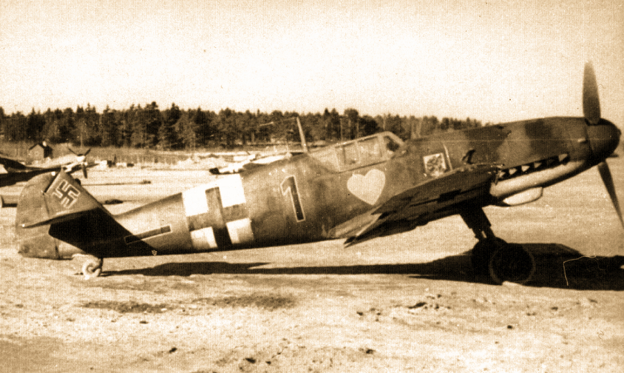 Bf.109G-2 из состава отряда обер-лейтенанта Хаалы в Малми, апрель 1943 года. Судя по маркировке, ранее истребитель принадлежал командиру 5-й эскадрильи JG 54.