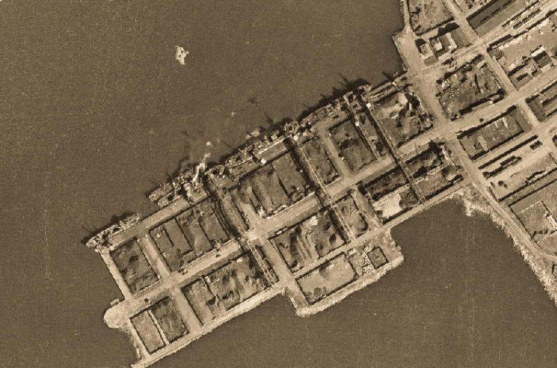 Аэрофотоснимок кораблей в порту Хельсинки, 1943 год (финская съемка)