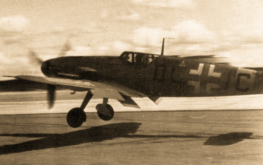 Bf.109G-2 DL+IC (МТ-222) садится в Малми, 16 мая 1943 года.