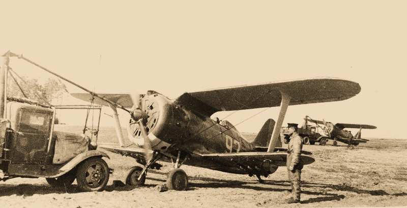 Истребители И-153 «Чайка» 71-го истребительного авиаполка ВВС КБФ на аэродроме Лавансаари, август 1942 года.