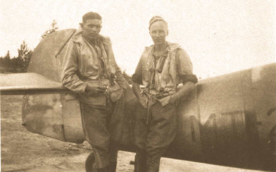 «Истребительная компания, лимитед»: лучшие асы ВВС Финляндии на лето 1943 года, кавалеры высшей награды Финляндии – «Креста Маннергейма», а по совместительству летчики отряда капитана Эрви И. Ютилайнен и О. Туоминен. «Компания» распалась после потери МТ-212 и перевода Туоминена во 2-й отряд.