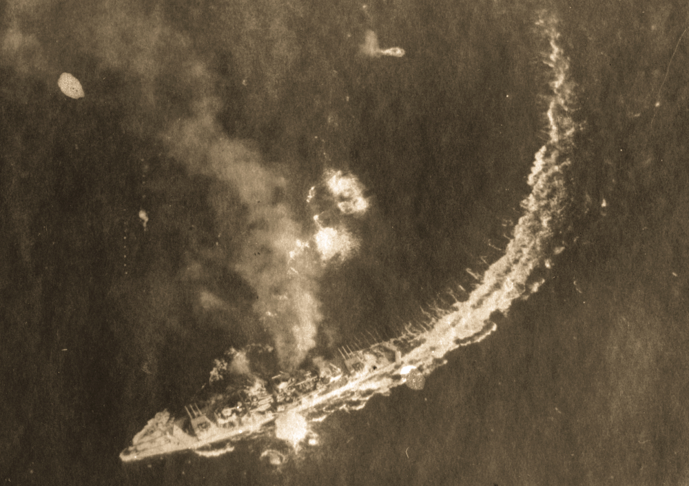 Крейсер «Admiral Scheer» под бомбами ВВС КБФ 23 ноября 1944 года