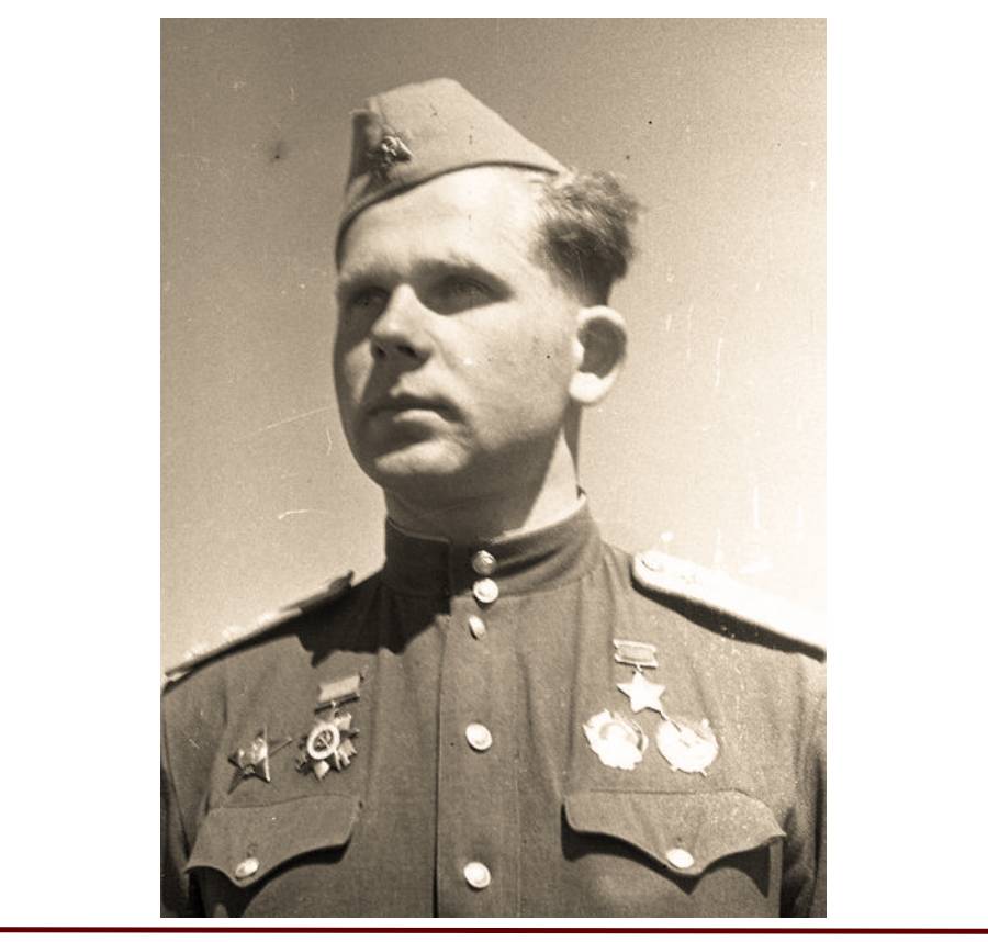 Герой Советского Союза Ф.С. Чесноков. Фото 1944 года, незадолго до награждения вторым орденом Красного Знамени