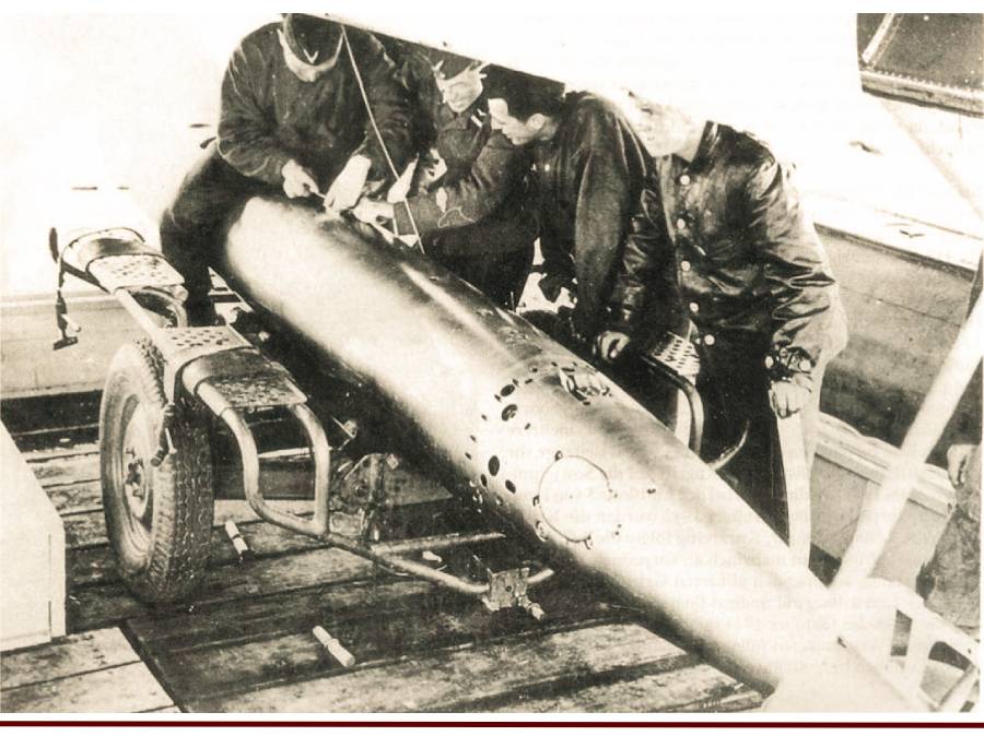 Подготовка торпеды F5 для подвески под Не-115