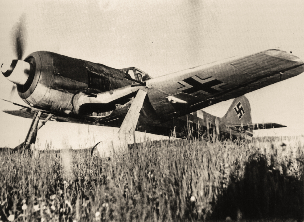 Истребитель FW-190 А-6 из 3 штаффеля 54 истребительной эскадры