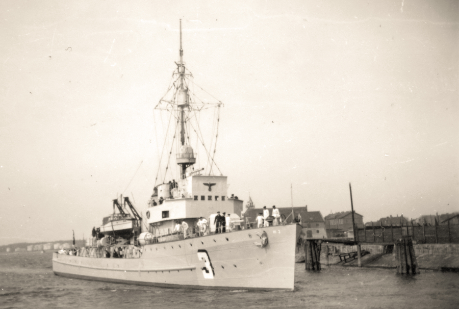 Тральщик М-3 (довоенное фото)