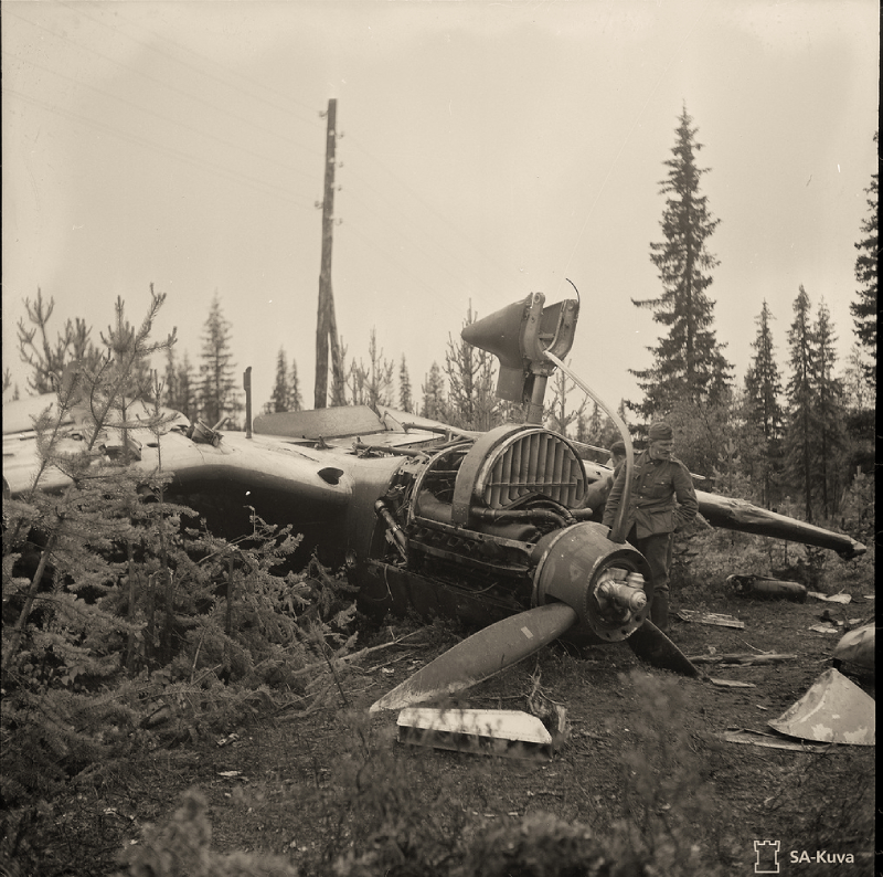 Самолет Ju.87B-1, IV.(St)/LG 1 №0356 после аварийной посадки